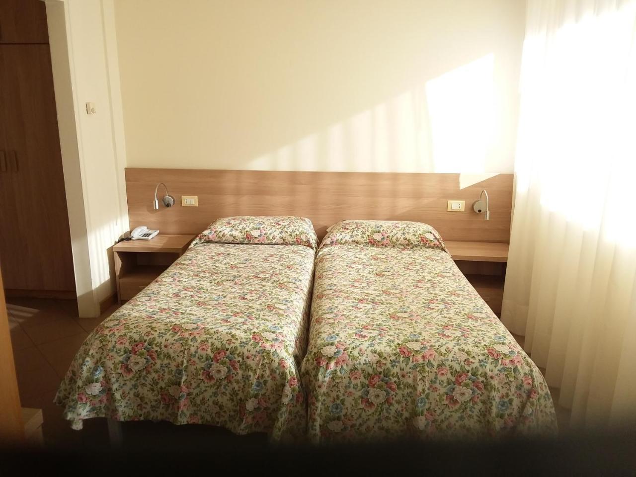 Albergo Nyers Perugia Ngoại thất bức ảnh