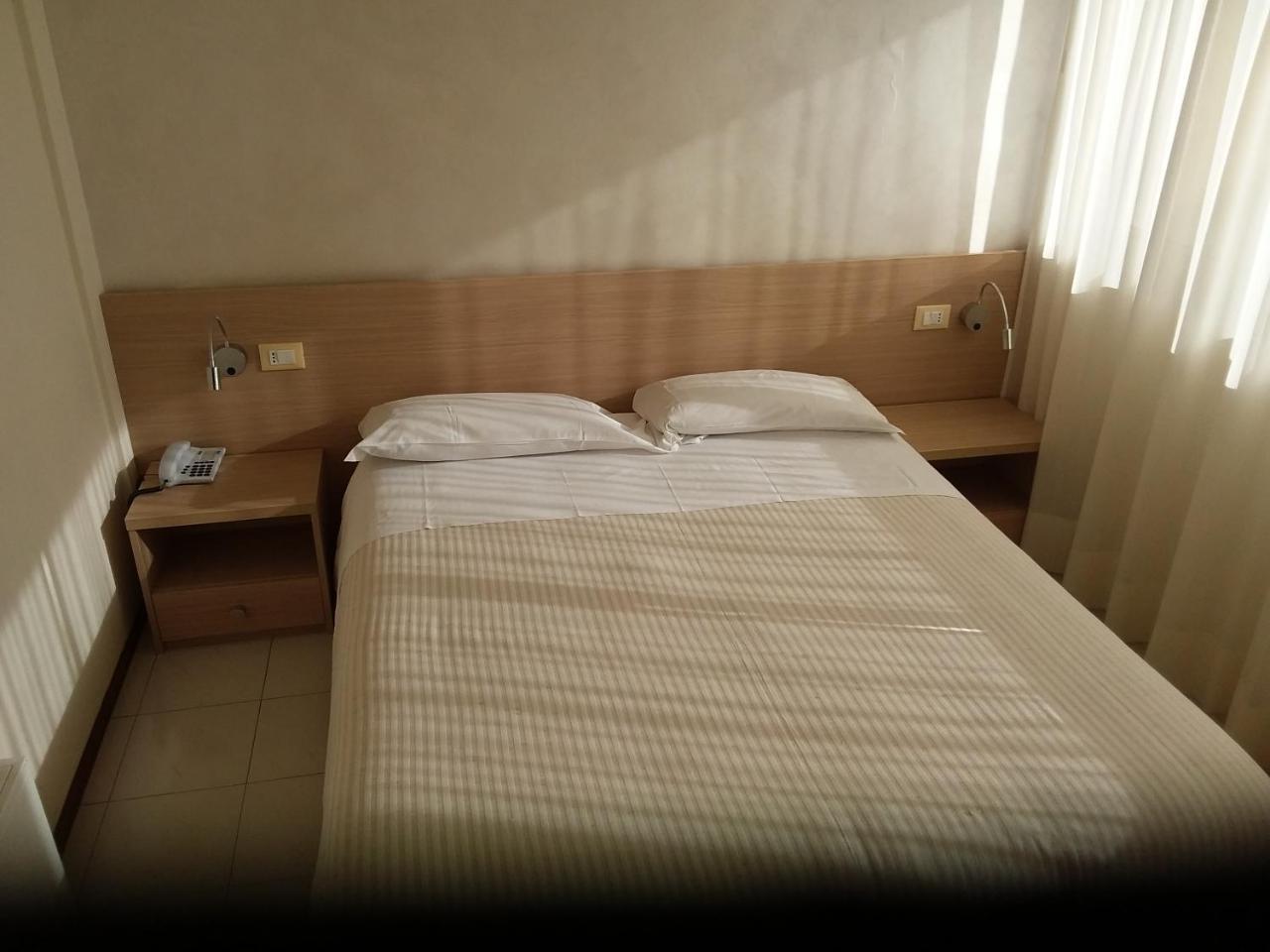 Albergo Nyers Perugia Ngoại thất bức ảnh
