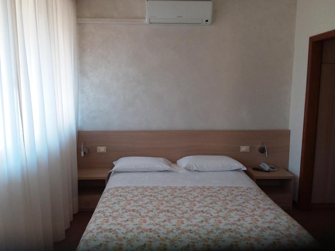 Albergo Nyers Perugia Ngoại thất bức ảnh